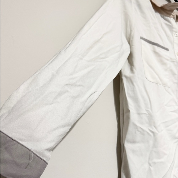 BAYO White Button-Up Shirt - Picture 3 of 5